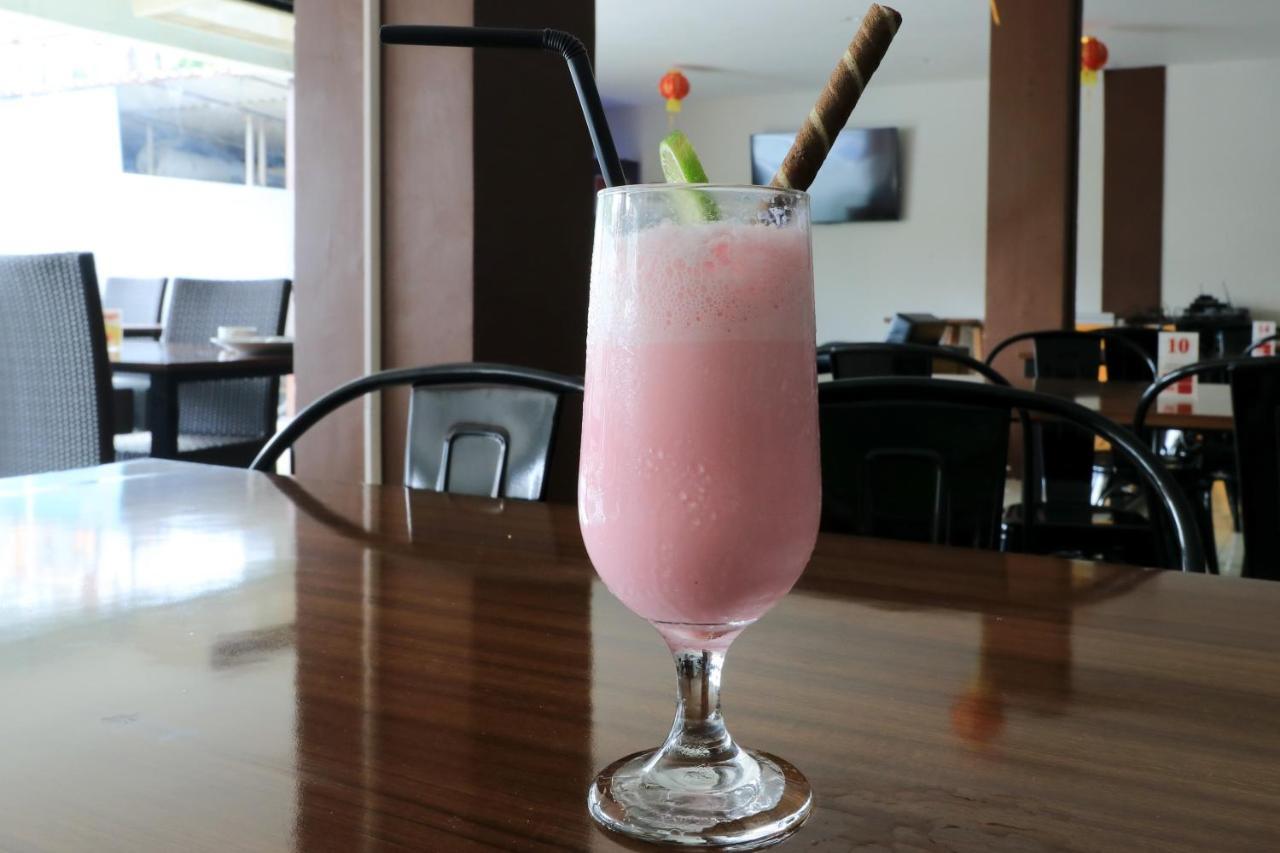 泗水标签酒店 外观 照片